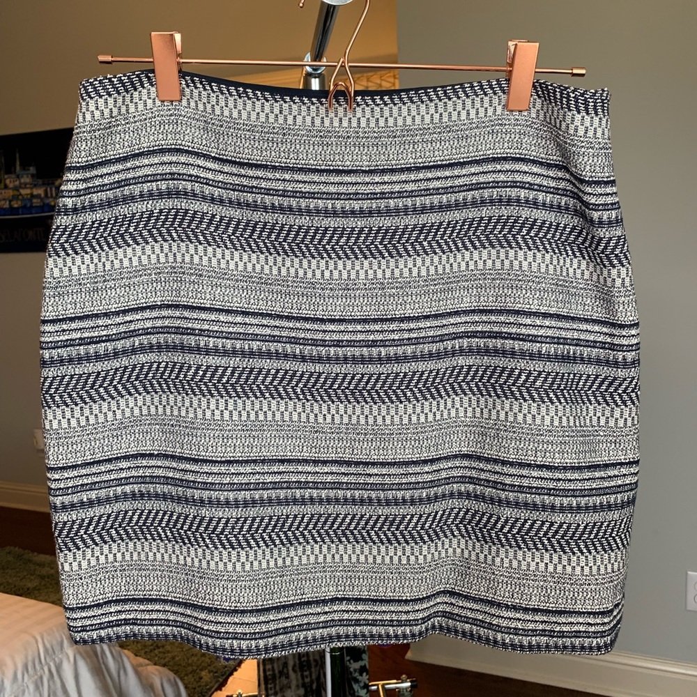 Banana Republic Navy White Woven Skirt 8